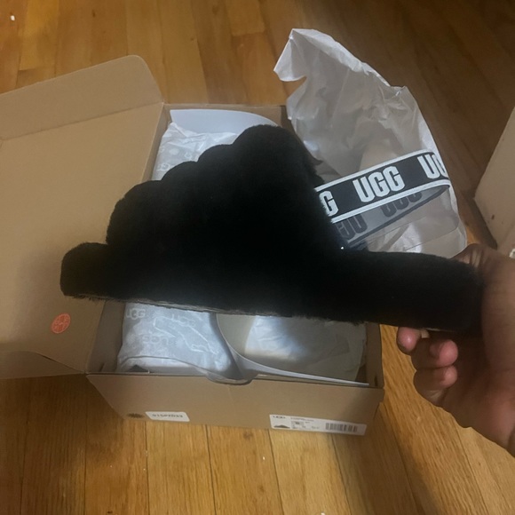 black ugg slide (fresh out box ) - Picture 9 of 12